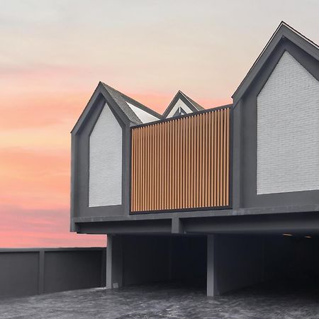 Nidhra นิทรา Apartment Ban Lat Krachaeng Exterior foto