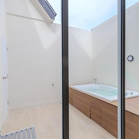 Nidhra นิทรา Apartment Ban Lat Krachaeng Exterior foto
